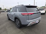 New 2025 Nissan Pathfinder Platinum image 6