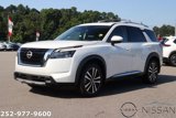 New 2025 Nissan Pathfinder Platinum image 3