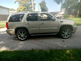 Used 2011 Cadillac Escalade Luxury image 6