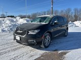 New 2025 Chrysler Pacifica Select image 3