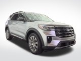 Used 2025 Ford Explorer Active w/ Active Comfort Package image 4