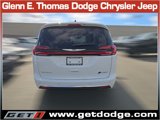 New 2025 Chrysler Pacifica Select image 5