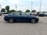 Used 2022 Volkswagen Passat 2.0T SE image 4