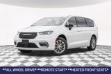 New 2025 Chrysler Pacifica Select image 2