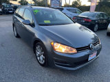 Used 2017 Volkswagen Golf SE image 4