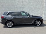 Used 2023 BMW X5 xDrive40i w/ Premium Package image 2