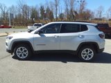Used 2025 Jeep Compass Latitude image 5