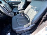New 2026 Chrysler Pacifica Select image 3
