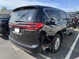New 2025 Chrysler Pacifica Select image 3