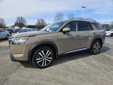 New 2025 Nissan Pathfinder Platinum image 3