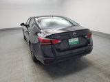 Used 2023 Nissan Altima 2.5 SV image 5