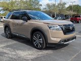 New 2025 Nissan Pathfinder Platinum image 2