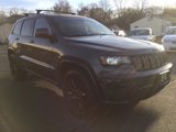 Used 2017 Jeep Grand Cherokee Altitude image 3