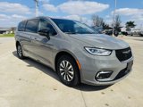 New 2025 Chrysler Pacifica Select image 2