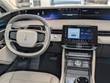 New 2025 Lincoln Nautilus Premier image 5