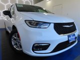 Used 2024 Chrysler Pacifica Touring-L image 3