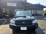 Used 2005 Toyota Highlander 4WD V6 w/ 3rd Row image 2