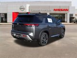 New 2025 Nissan Pathfinder Platinum image 3