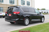 Used 2018 Chrysler Pacifica Touring-L image 5