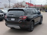 Used 2025 Honda Pilot TrailSport image 3