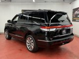 Used 2022 Lincoln Navigator Reserve image 4