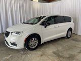 New 2025 Chrysler Pacifica Select image 3