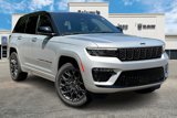 New 2025 Jeep Grand Cherokee Summit image 2