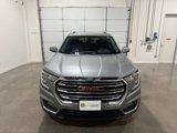 Used 2024 GMC Terrain SLT image 2