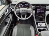 Used 2025 Jeep Grand Cherokee Altitude image 3