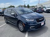 New 2025 Chrysler Pacifica Pinnacle image 2