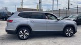 Used 2024 Volkswagen Atlas SE image 3