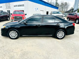 Used 2014 Toyota Camry SE image 2
