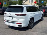 Used 2021 Jeep Grand Cherokee L Overland w/ Luxury Tech Group IV image 3