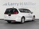 New 2025 Chrysler Pacifica Limited image 2
