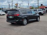Certified 2023 Chrysler Pacifica Limited image 5
