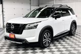 New 2025 Nissan Pathfinder Platinum image 2