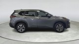 Used 2022 Nissan Rogue SV image 3