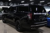 Used 2023 Chevrolet Suburban High Country image 3