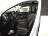New 2025 Nissan Pathfinder Platinum image 4