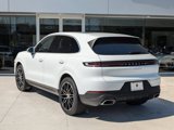 Certified 2025 Porsche Cayenne image 3