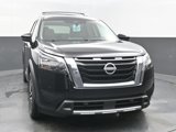 New 2025 Nissan Pathfinder Platinum image 2