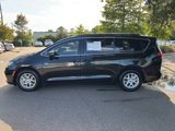 Used 2022 Chrysler Pacifica Touring-L image 5