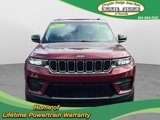 Used 2023 Jeep Grand Cherokee Laredo image 2