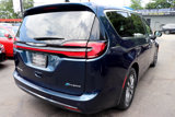 Used 2024 Chrysler Pacifica Limited image 5