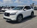 New 2025 Nissan Pathfinder Platinum image 2