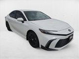 Used 2025 Toyota Camry SE image 3
