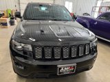 Used 2018 Jeep Grand Cherokee Altitude image 2