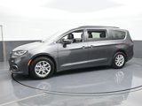 Used 2022 Chrysler Pacifica Touring-L image 2