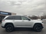New 2025 Jeep Grand Cherokee Altitude image 4