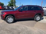 New 2025 Jeep Grand Cherokee Laredo image 2